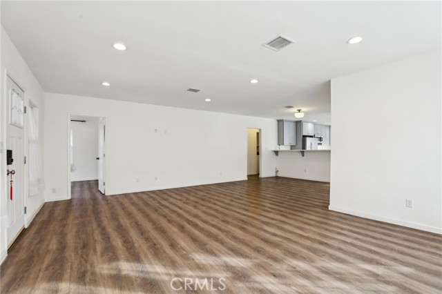 Detail Gallery Image 3 of 38 For 202 Mira Mar, Long Beach,  CA 90803 - 4 Beds | 4 Baths