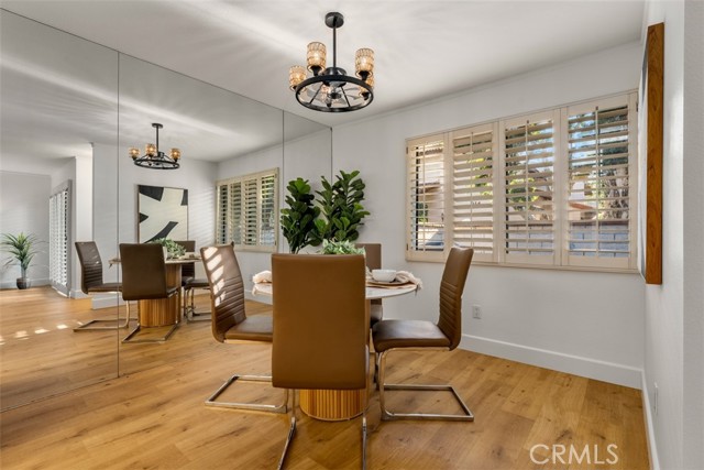922 N Redding Way, Upland CA: https://media.crmls.org/medias/5c56b563-088f-438e-a125-95b8aba103be.jpg