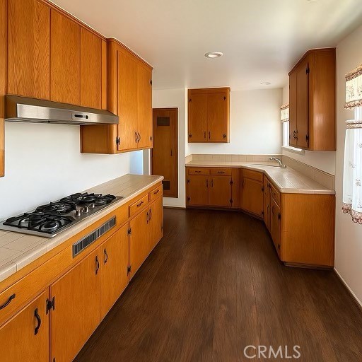 904 W E Street, Ontario CA: https://media.crmls.org/medias/5c5716c5-74b6-4f7d-8bd8-803a931ac04a.jpg