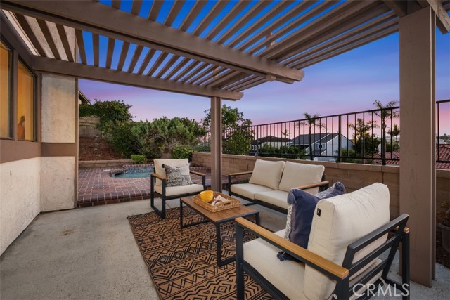 22571 Labrusca, Mission Viejo CA: https://media.crmls.org/medias/5c575be3-f923-4d56-97f8-22db120fb625.jpg
