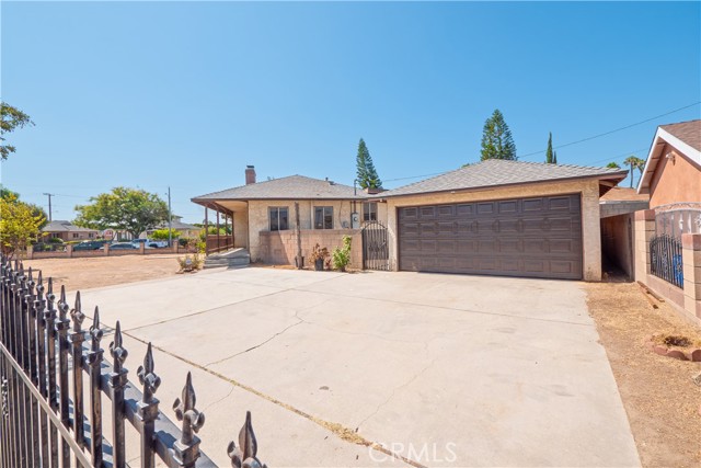 2306 W Cedarwood Street, West Covina CA: https://media.crmls.org/medias/5c57d073-5a12-4dbb-9715-3ed5e6747844.jpg