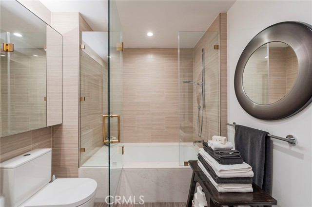 877 Francisco Street, Los Angeles CA: https://media.crmls.org/medias/5c57eb28-7f18-48a9-a3dd-3901a59a964a.jpg