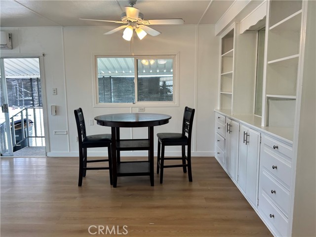 1455 S State Street, Hemet CA: https://media.crmls.org/medias/5c5825de-0eed-430c-892a-2b3d3cb11b44.jpg