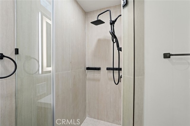 Detail Gallery Image 7 of 37 For 6556 Corbin Ave, Reseda,  CA 91335 - 4 Beds | 2 Baths