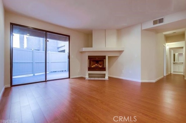 19009 Sherman Way, Reseda CA: https://media.crmls.org/medias/5c5a749d-c56a-4da4-a0af-340dcc7df17a.jpg