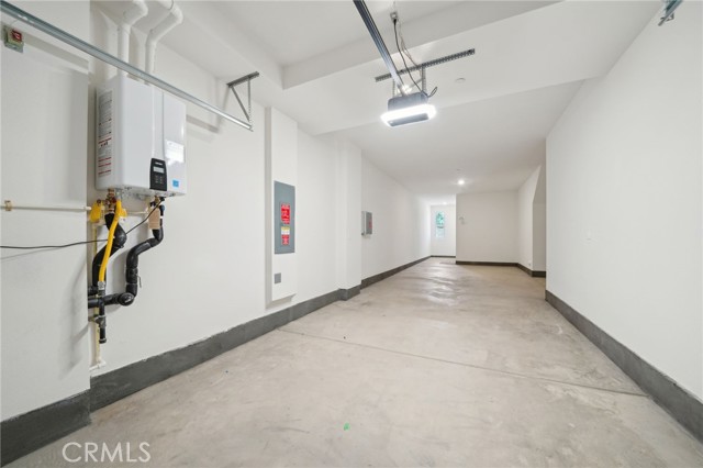 221 Aurora Lane, Pomona CA: https://media.crmls.org/medias/5c5ac78e-437d-41e7-8e77-4c3a34341b97.jpg