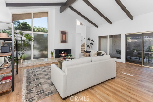 Detail Gallery Image 10 of 64 For 5360 E El Jardin St, Long Beach,  CA 90815 - 4 Beds | 3 Baths