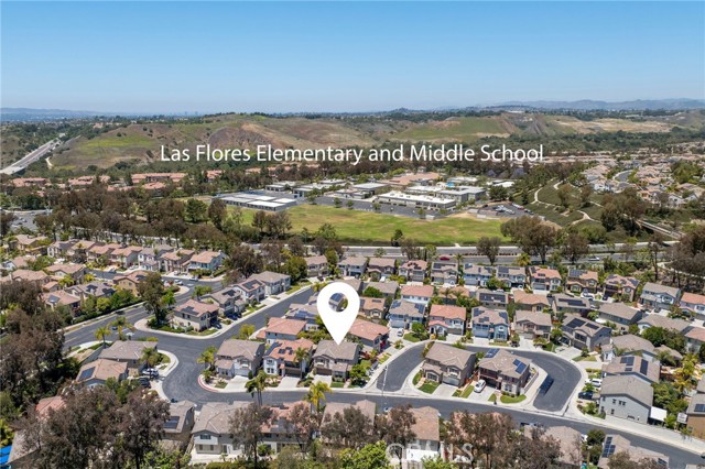 68 Radiance Lane, Rancho Santa Margarita CA: https://media.crmls.org/medias/5c5b25b7-d146-4807-898b-bddd2cef0f19.jpg