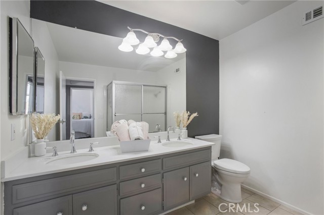 Image 29 of 41 For 25632 Adriana Street