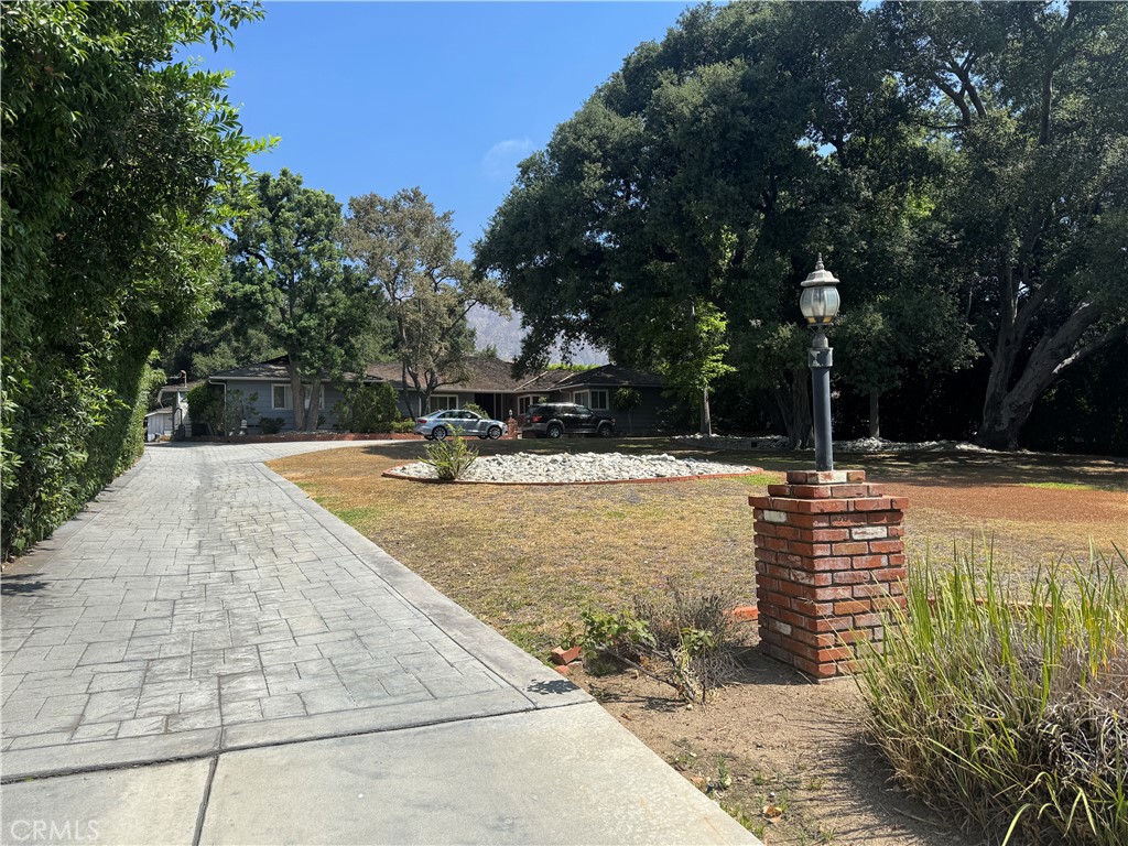 827 Hampton Road