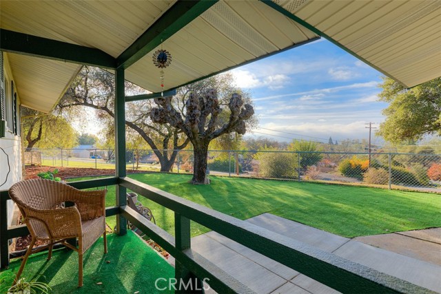 Detail Gallery Image 3 of 33 For 233 Skyline Bld, Oroville,  CA 95966 - 3 Beds | 2 Baths