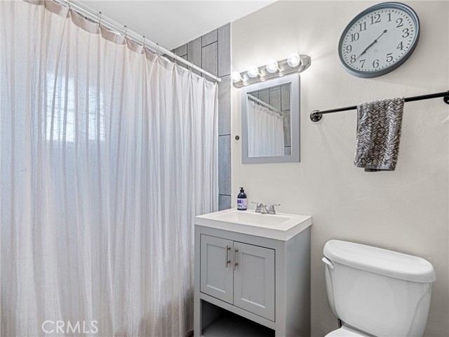 Detail Gallery Image 13 of 32 For 17382 Neptune, Victorville,  CA 92394 - 3 Beds | 1 Baths