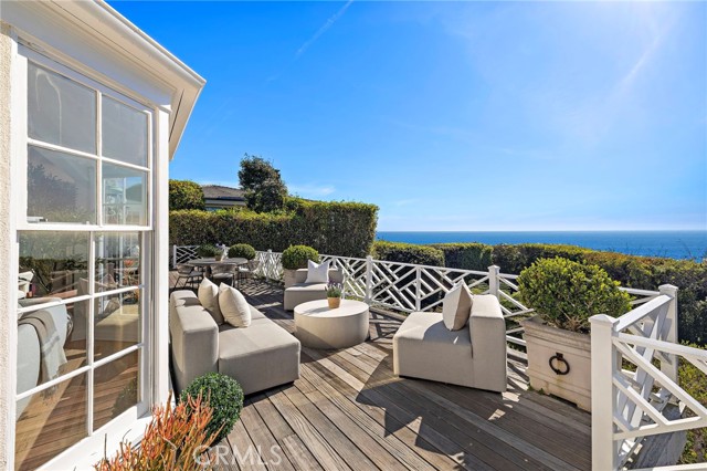 Detail Gallery Image 21 of 41 For 31571 Bluff Dr, Laguna Beach,  CA 92651 - 3 Beds | 3 Baths