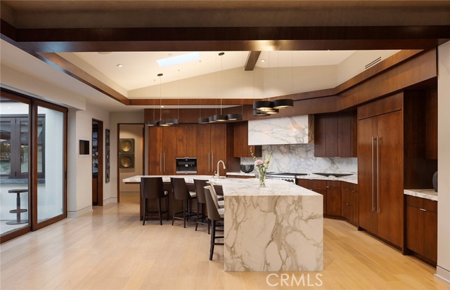 4512 Roxbury Road, Corona del Mar CA: https://media.crmls.org/medias/5c5cc1de-6f6e-4196-80d9-ea5a3596b63c.jpg