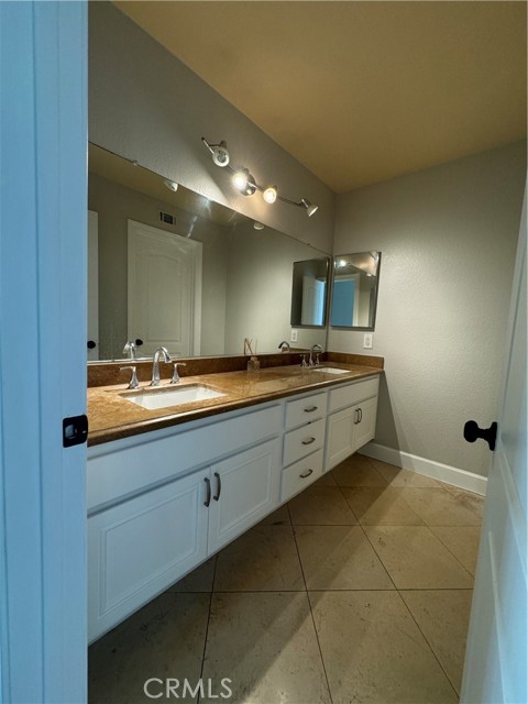 2305 Via Zafiro, San Clemente CA: https://media.crmls.org/medias/5c5d016d-1966-42f6-82e4-dea59c55df6d.jpg