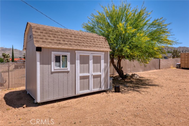 Detail Gallery Image 57 of 74 For 58598 Santa Maria Dr, Yucca Valley,  CA 92284 - 4 Beds | 3 Baths