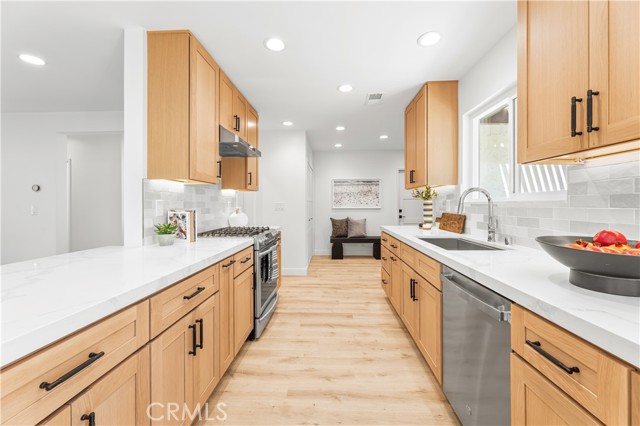 Detail Gallery Image 15 of 36 For 6742 E El Salvador, Long Beach,  CA 90815 - 3 Beds | 2 Baths