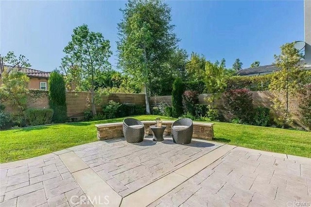 32 Walnut Creek, Irvine CA: https://media.crmls.org/medias/5c5f207e-448e-4a0c-ae4b-19fd7408ef31.jpg