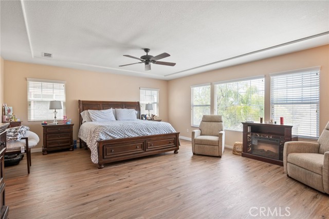 40924 Diana Lane, Lake Elsinore CA: https://media.crmls.org/medias/5c5fab16-2287-482a-b18c-d8199f006f4f.jpg