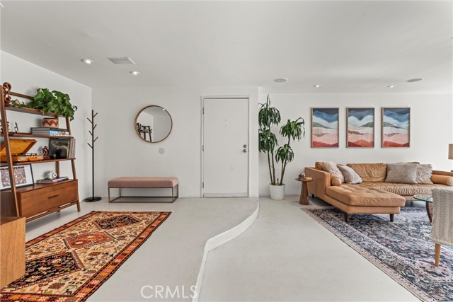 1230 Horn Avenue, West Hollywood CA: https://media.crmls.org/medias/5c6013c7-8273-4374-850b-49e2fbb4294f.jpg