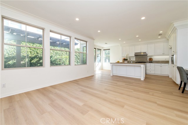 27 Maycrest, Irvine CA: https://media.crmls.org/medias/5c6160bc-c411-4274-9192-0eb526bbbefd.jpg