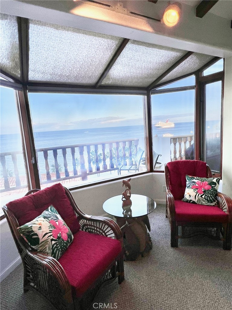 https://media.crmls.org/medias/5c61d4ab-c69e-46dd-ac31-f57a3472ac20.jpg?preset=X-Large