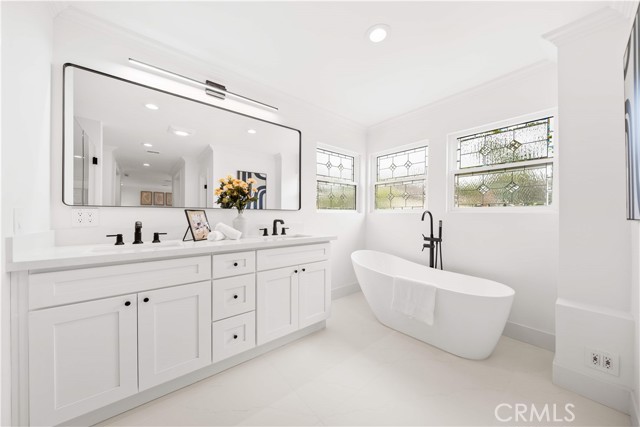 14 Eagle point, Irvine CA: https://media.crmls.org/medias/5c6230d8-5993-49ea-8ade-109cfe6b80ed.jpg