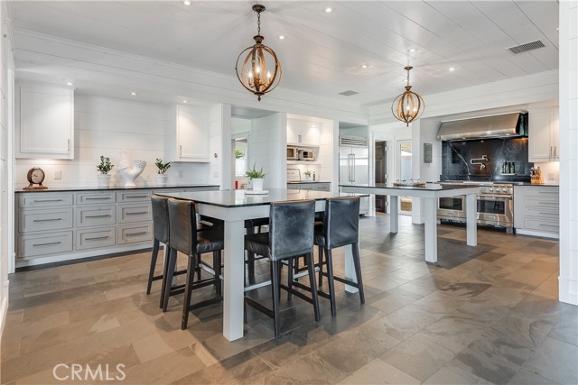 16 Roadrunner Road, Rolling Hills CA: https://media.crmls.org/medias/5c631666-05ea-4f8e-a1f2-85cc8443823e.jpg