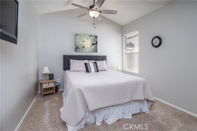 Detail Gallery Image 24 of 41 For 879 E Newcastle Ln, Fresno,  CA 93720 - 3 Beds | 2/1 Baths