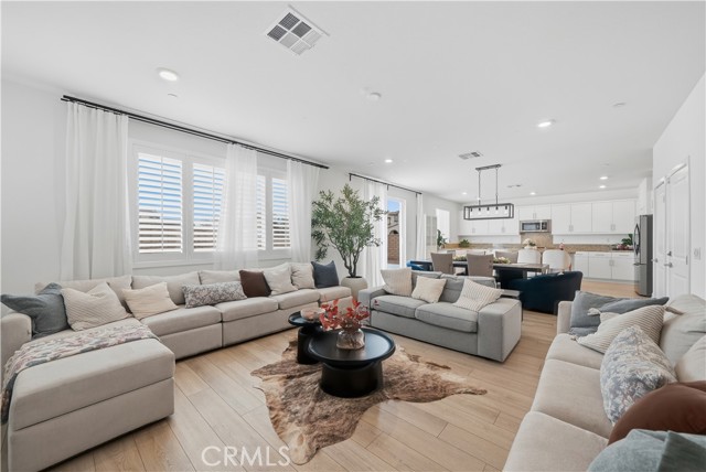 Detail Gallery Image 14 of 40 For 30994 Douglas Crest, Menifee,  CA 92584 - 4 Beds | 3 Baths