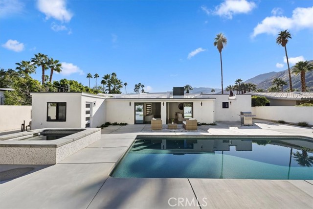 Detail Gallery Image 8 of 36 For 218 E Ocotillo, Palm Springs,  CA 92264 - 4 Beds | 3 Baths