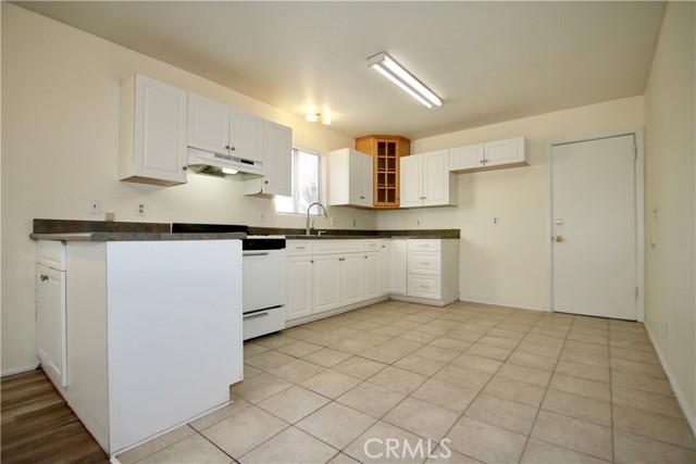 Detail Gallery Image 9 of 20 For 7775 Hopi, Yucca Valley,  CA 92284 - 2 Beds | 1 Baths