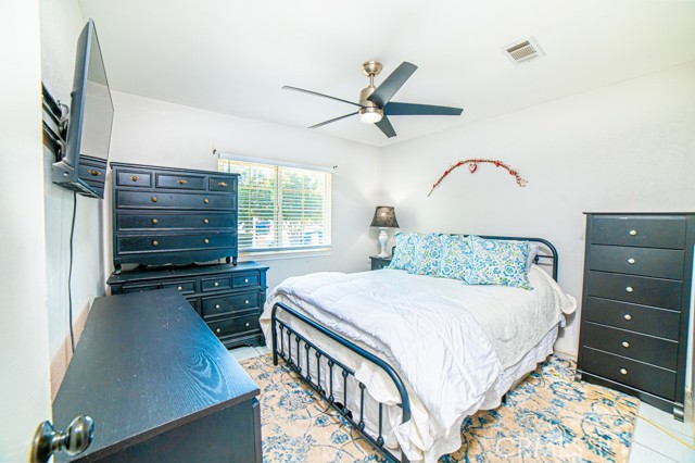 Detail Gallery Image 11 of 18 For 25176 Silent Creek Rd, Moreno Valley,  CA 92553 - 3 Beds | 2 Baths