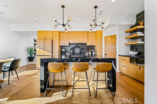 171 Savona Walk, Long Beach CA: https://media.crmls.org/medias/5c650388-2037-4370-a04e-6f0ffe77e5b9.jpg