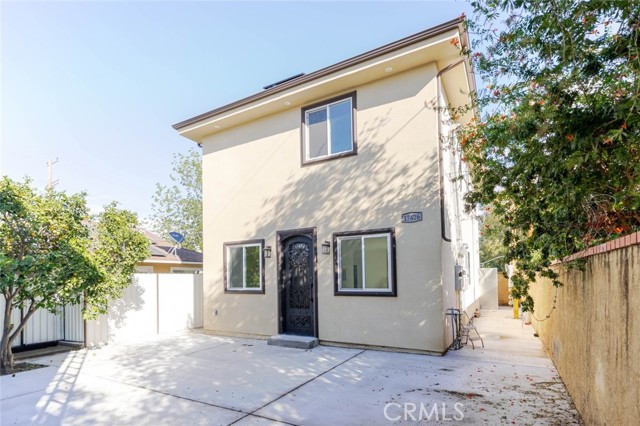 Detail Gallery Image 2 of 28 For 17426 Roscoe Bld, Northridge,  CA 91325 - 3 Beds | 2/1 Baths