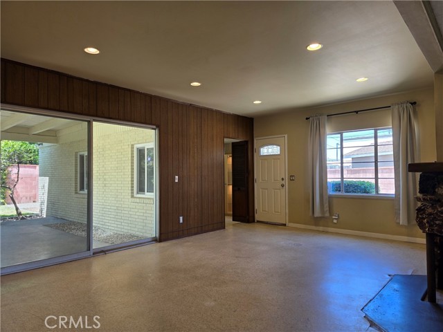 900 S Calico Circle, Anaheim CA: https://media.crmls.org/medias/5c654c79-fa34-44f0-9589-2fd6f5e9a92e.jpg