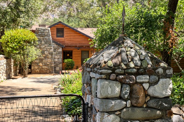 Detail Gallery Image 5 of 33 For 2057 Oakwood St, Pasadena,  CA 91104 - 2 Beds | 1 Baths
