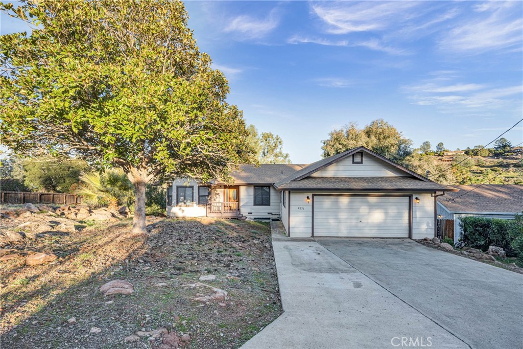 4576 Lagoon Drive