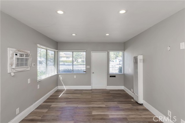Detail Gallery Image 9 of 21 For 358 E 11th, Upland,  CA 91786 - 2 Beds | 2 Baths