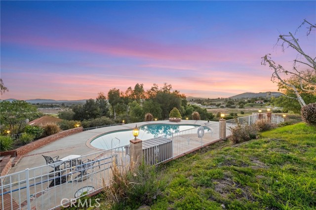 Detail Gallery Image 14 of 74 For 40225 Lucero Dr, Temecula,  CA 92592 - 4 Beds | 4 Baths
