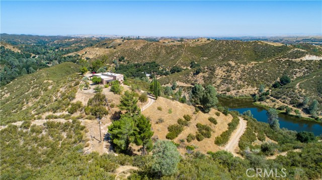 Detail Gallery Image 1 of 1 For 9410 Huer Huero Rd, Creston,  CA 93432 - 3 Beds | 3 Baths