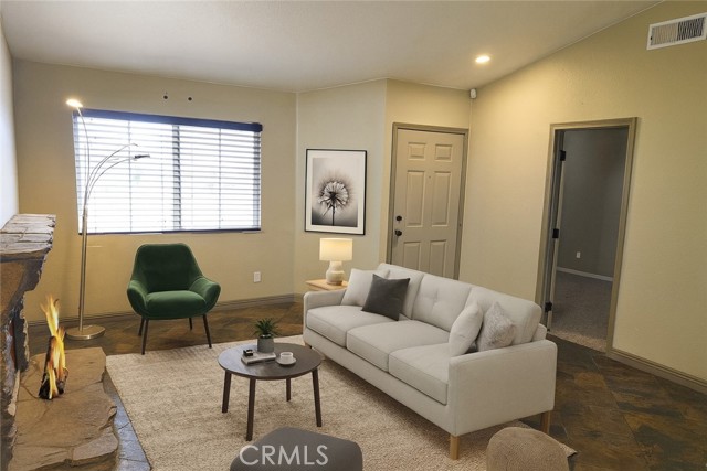 Detail Gallery Image 2 of 17 For 11724 Portola Ct, Adelanto,  CA 92301 - 3 Beds | 2 Baths