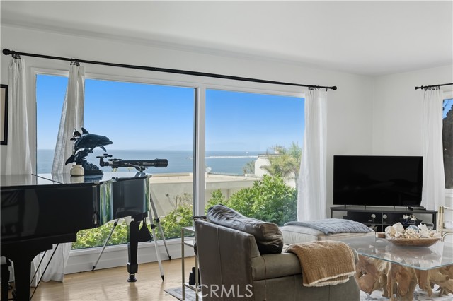 Image 16 of 21 For 7300 Vista Del Mar Lane