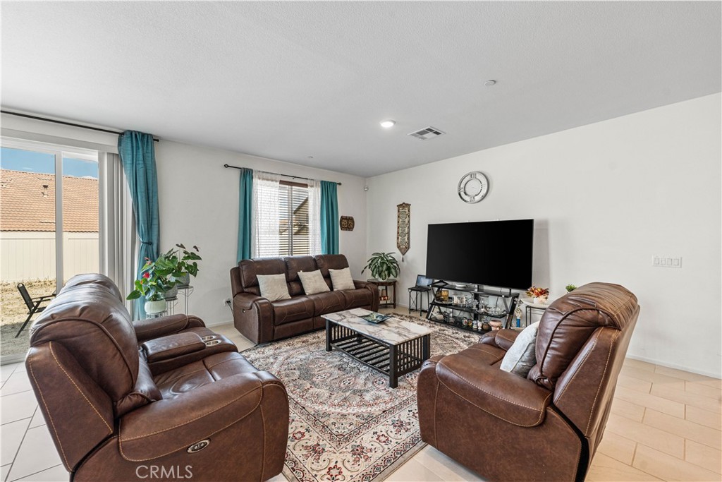 MLS #SR25270251 image #8