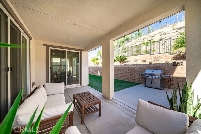 11298 Finders Court, Corona CA: https://media.crmls.org/medias/5c684584-ec3b-4113-a7bd-bd8fceaa44f9.jpg