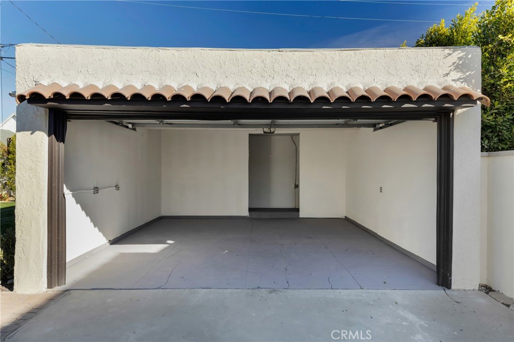 https://media.crmls.org/medias/5c6858a5-faa4-40cb-8791-acee8cc754c1.jpg?preset=X-Large