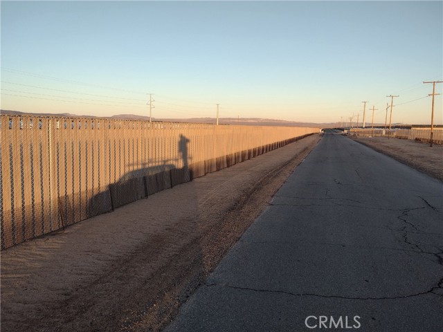 16188 Lockhart Ranch Road, Hinkley, California 92347, ,Land,For Sale,16188 Lockhart Ranch Road,CRPW22244731