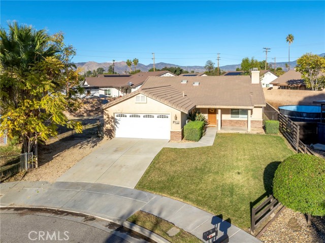 Detail Gallery Image 2 of 44 For 1230 Shellie Ln, Hemet,  CA 92543 - 3 Beds | 2 Baths
