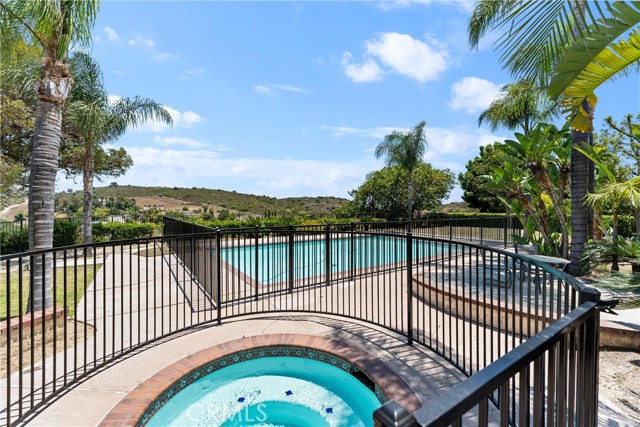 15360 Metropol Drive, Hacienda Heights CA: https://media.crmls.org/medias/5c6a9cf0-e264-47d9-986f-7bc1adb4f92d.jpg