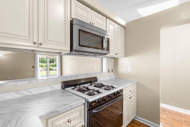 Detail Gallery Image 9 of 20 For 1866 Overland St, Colton,  CA 92324 - 2 Beds | 1 Baths